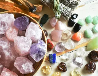 8 Must Have Crystals to Have in Your Healing Tool Kit 