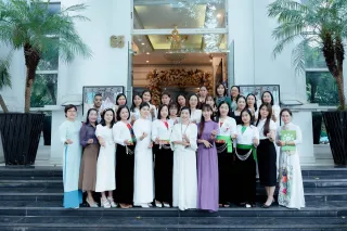 CÁC SỰ KIỆN ĐÁNG NHỚ CỦA HỌC VIỆN YOGA KIDS VIỆT NAM GYS VÀ MS. HOA CAT - CHUYÊN GIA YOGA KIDS HÀNG ĐẦU, TỔNG GIÁM ĐỐC HỌC VIỆN