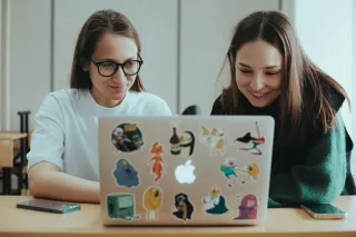 How Do Students Benefit from Language Arts Tutoring Online? Check Out These Student Stories