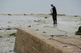Uncover Hidden Benefits: Best Pressure Washing Near Me