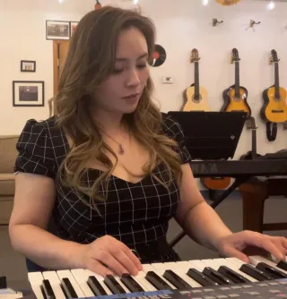 Starting Again with Music and Heart – A Journey Back to Piano