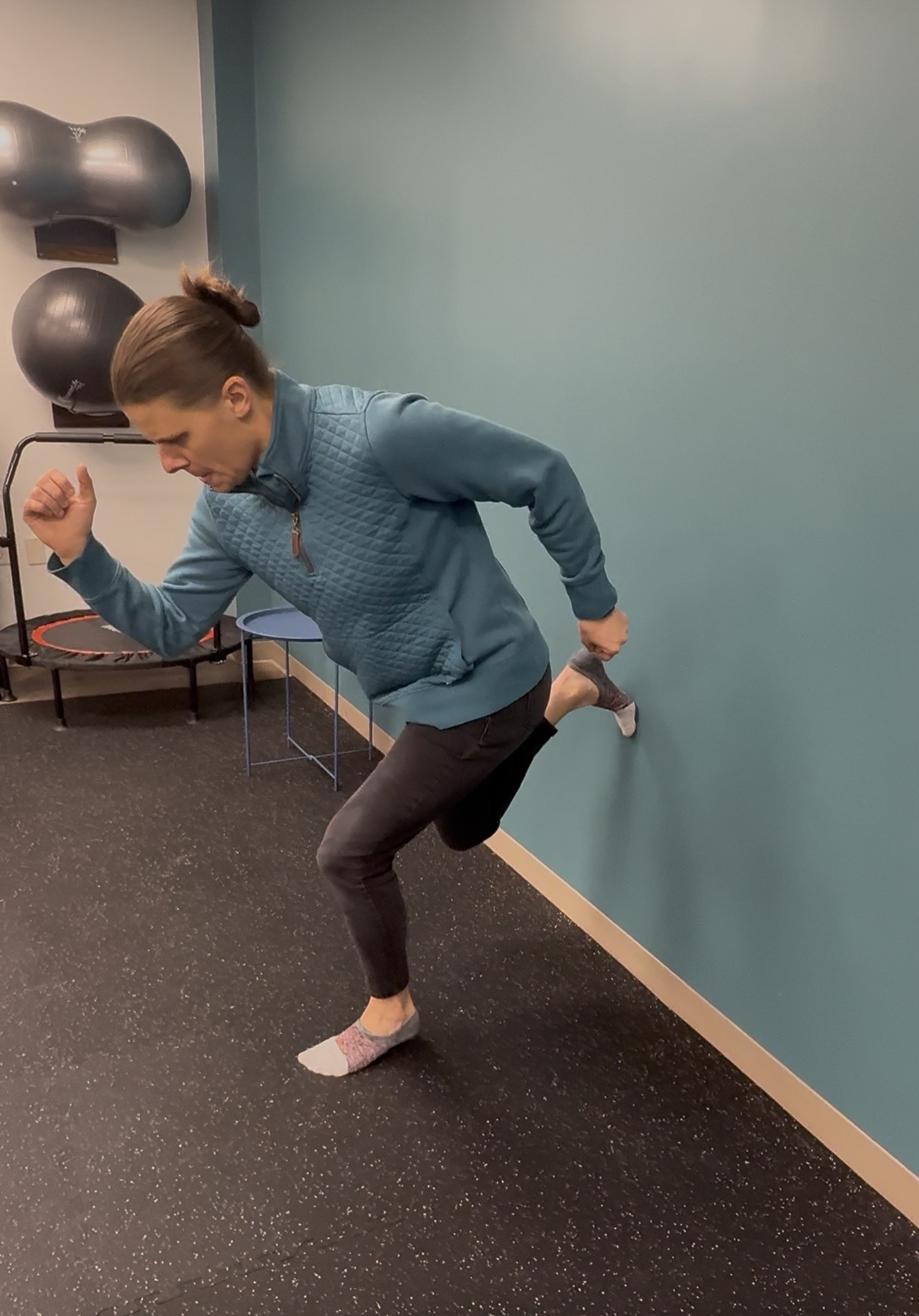 Running With Pelvic Floor Symptoms? You’re Not Broken.