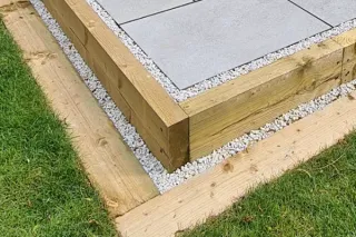 Gravel Borders Benefits for Hard Patios and Wooden Beds