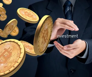 CRIPTOVALUTE E REGOLAMENTAZIONI 2025: COSA CAMBIA E COME PROTEGGERE I TUOI INVESTIMENTI