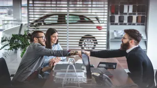 Top 5 Reasons Smart Dealerships Use AI Support Agents for Lead Response