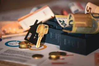 Zillow's New Rule Change: Is It Helping or Hurting the Housing Market?