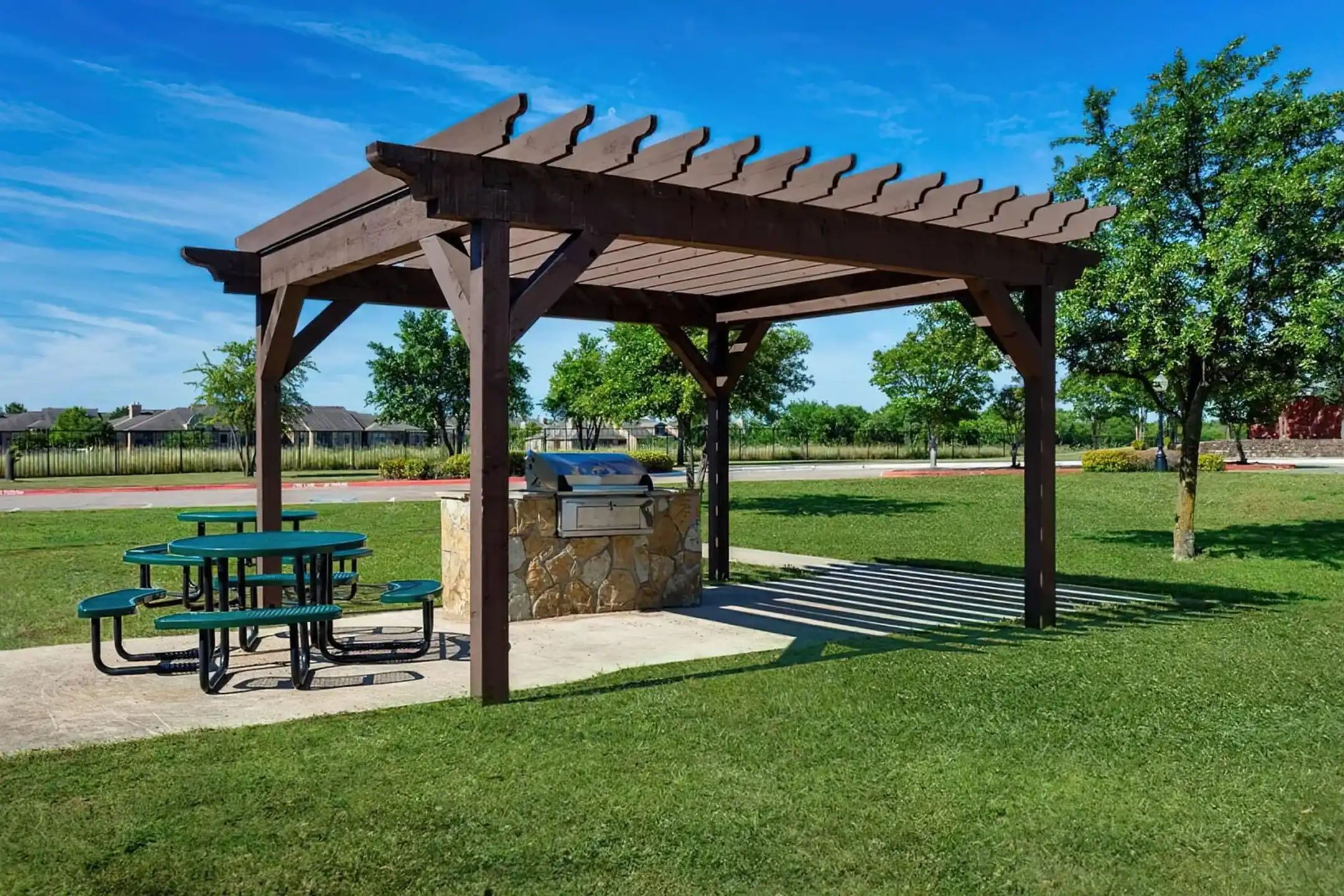 🌿Step Into Serenity: Exploring Hickory Trail Hospital Walking Trail & Wellness Garden in Grand Prairie, TX