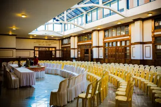 Salle pour un Anniversaire Adulte : Choisir le Lieu Parfait