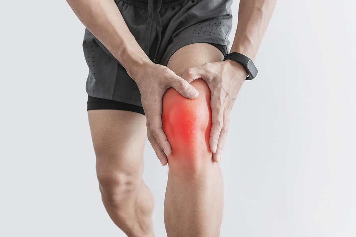 Don’t Let Knee Pain Steal Your Holiday Cheer: How to Stay Active & Comfortable This Season