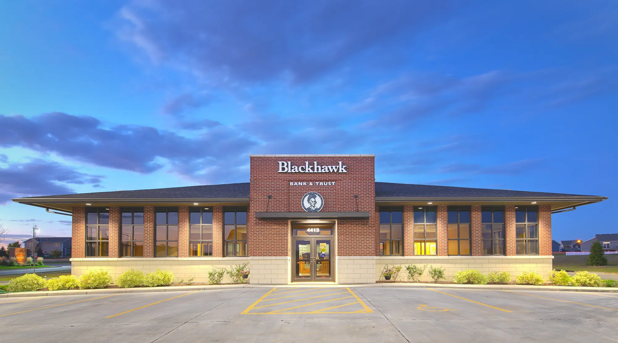 🎶Experience Live Events at Blackhawk Bank Community Pavilion in Aurora! 