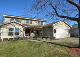 🌳Hidden Gem in Aurora: Discover the Peaceful Beauty of Hedge Park!