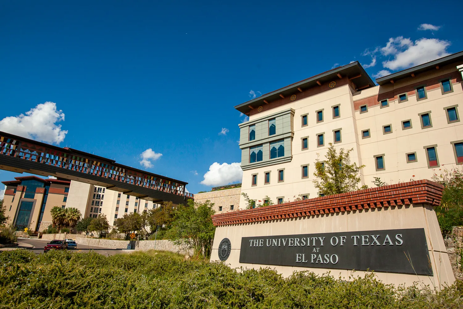 🏫 Exploring the University of Texas at El Paso (UTEP): A Campus Full of Energy, Pride & Desert Beauty