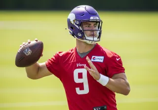 McCarthy vs Maye: Vikings Patriots Joint Practice QB Comparison 2025 - Copy