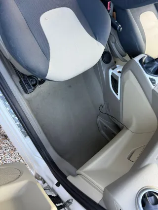 Shampouinage de sièges et nettoyage intérieur voiture à Poitiers : les résultats que vous pouvez attendre