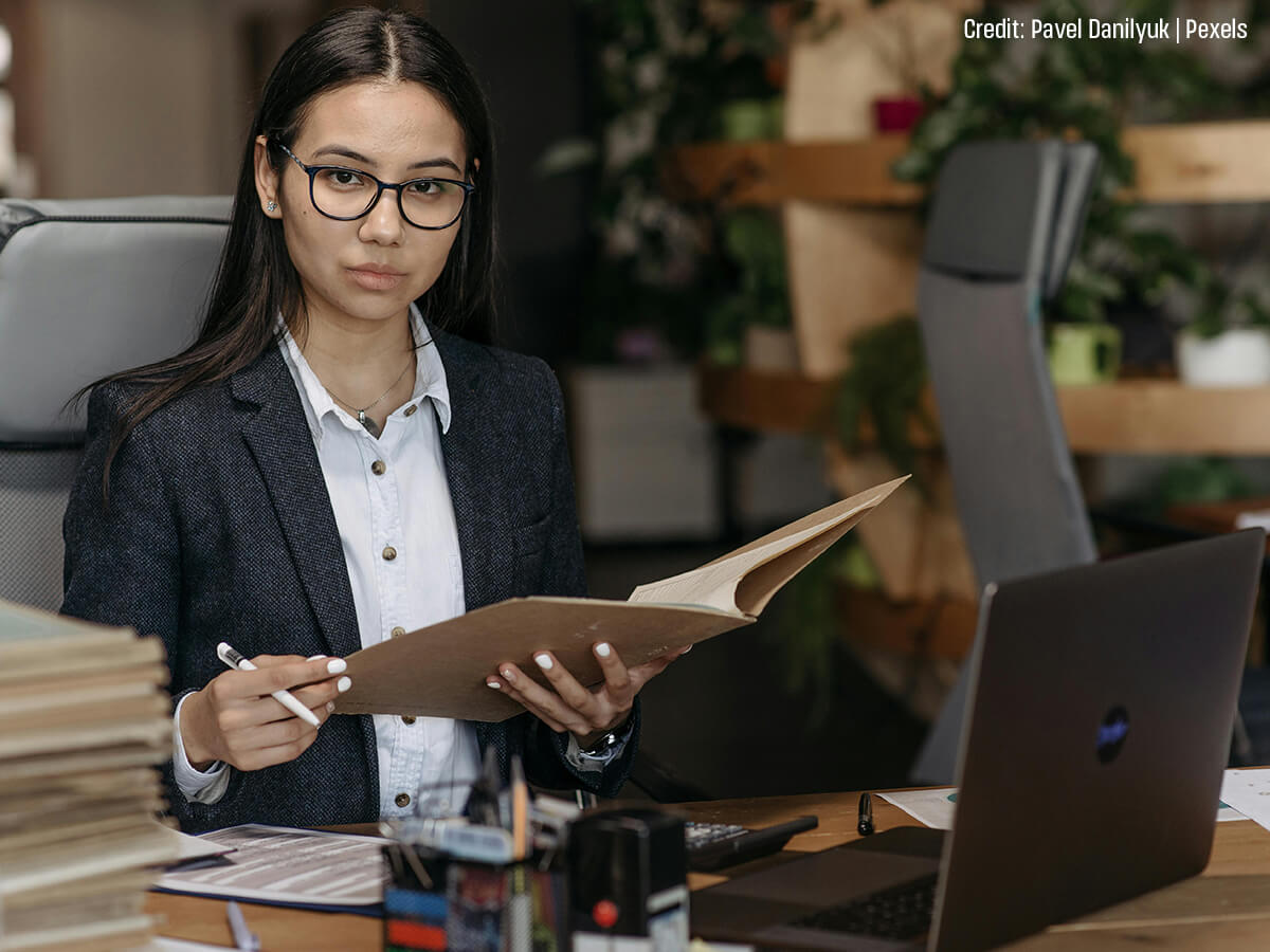 DIY vs. Hiring a Pro: A Cost-Benefit Analysis for Your Business