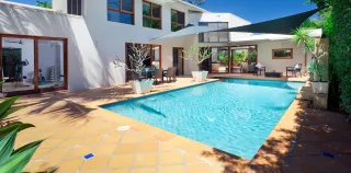 What Happens During a Professional Pool Liner Replacement — Step by Step