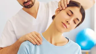 The Best Remedy for Neck Pain? Let’s Explore Your Options!