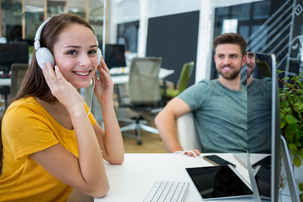 Customer Support vs. Customer Service: What’s the Difference?
