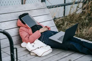Embrace the Power of Turning Off: Finding Balance as a Passionate Entrepreneur