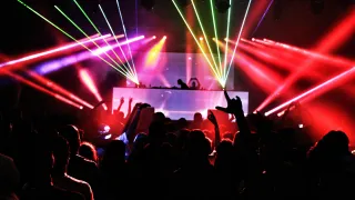 Photo Booth Rental School Dance Quincy MA: How to Create an Unforgettable Night for Teens with a Camera-Ready Experience