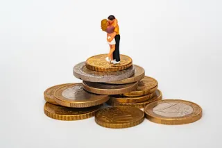 Harmonizing Finances: A Spender & A Planner Make Marriage Work