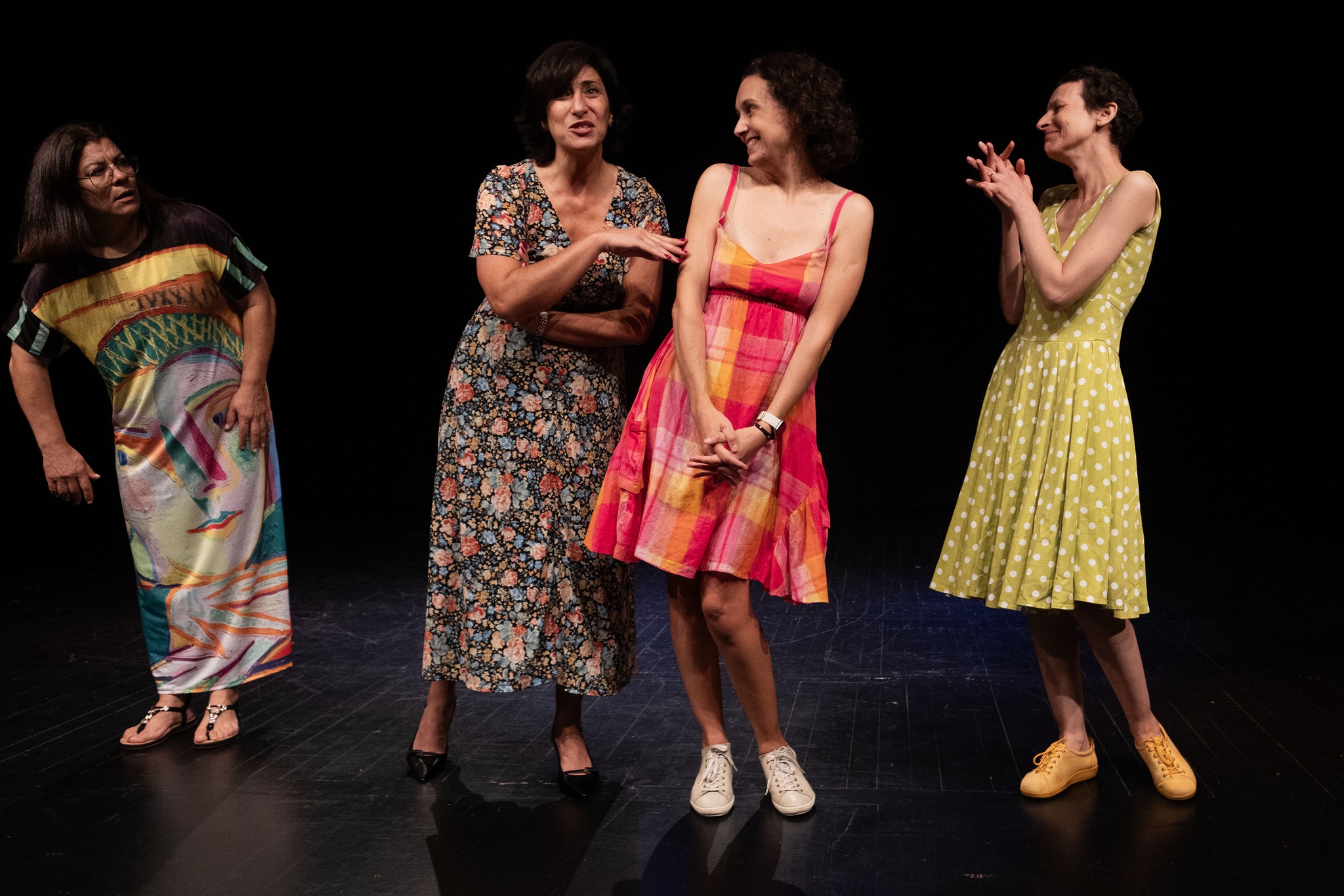 Embracing Laughter and Awareness: "Conversas da Teta" Returns to Esposende's Stage