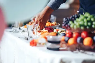 Creative Catering Ideas for Unique Business Meetings