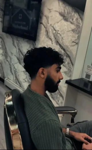 Hot Towel Shaves in NYC: A Grooming Ritual Every Man Should Try