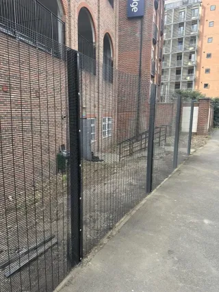 Mesh Fencing Installers Romford and  Essex