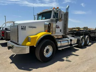 2009 Kenworth T800 Heavy Hauler Day Cab