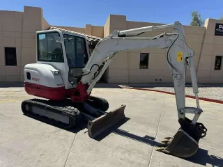 2019 TAKEUCHI TB235-2 Enclosed Excavator
