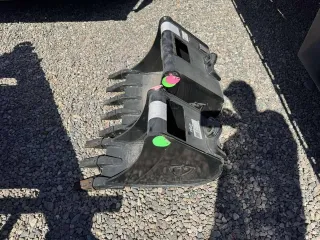 12" 24" Paladin Excavator Bucket New Quick Connect