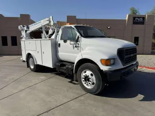 2001 Ford F650 Service Truck with Crane