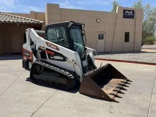 2020 Bobcat T595 Enclosed Cab Skid Steer