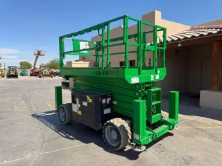 2015 Genie 4069 Scissor Lift Electric 40’