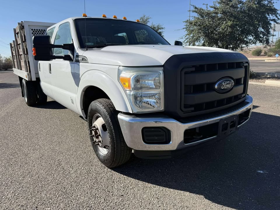 2013 Ford F350 Crew Cab Box Truck Flatbed