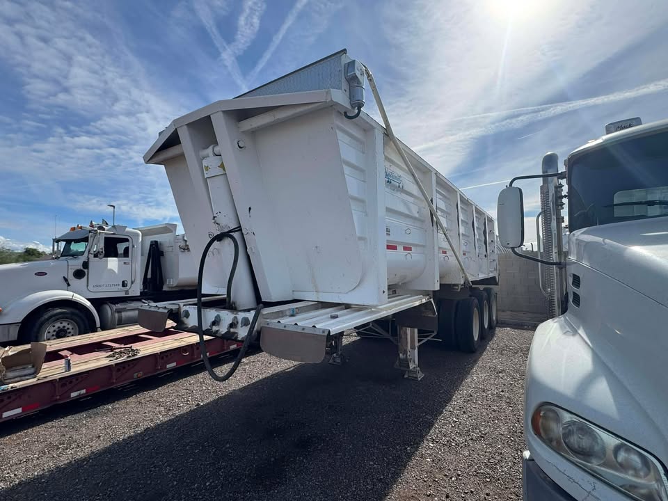 2019 Intramet Shorty Dump Trailer Semi