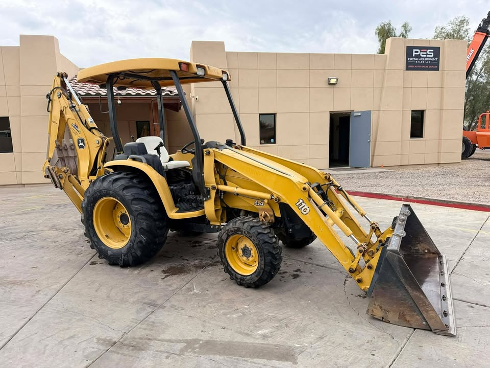 2006 John Deere 110 Backhoe 4WD