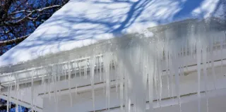 How Ice Affects Your Roof!