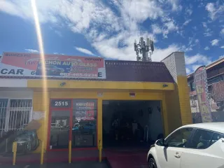 Pichón Auto Glass: Windshield Repair and Replacement in Phoenix, AZ