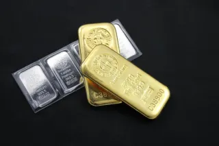 Commodities in 2025: Your Inflation Shield and Portfolio Powerhouse