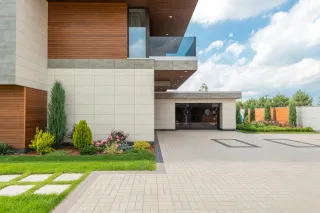 How to Choose the Perfect Exterior Color Palette for Your Home