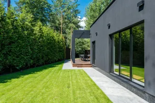 10 Modern Exterior House Design Trends That Instantly Boost Curb Appeal