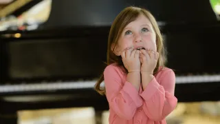 Helping Kids Overcome Stage Fright (and Shine with Confidence)