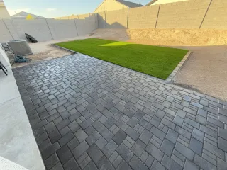 Choosing Between Artificial Turf and Natural Grass in Gilbert, AZ: A Detailed Cost Analysis