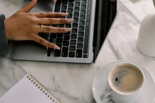 How I Made My First Affiliate Commission Without Posting on Social Media