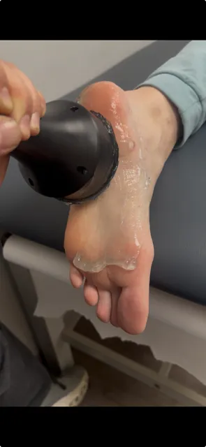 Shockwave Therapy in Evansville, IN: A Non-Surgical Option for Chronic Joint and Soft Tissue Pain