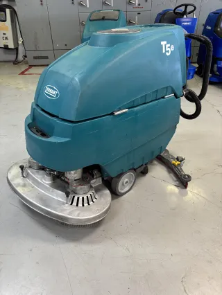 Troubleshooting No Power Issues on the Tennant T5e / Nobles SS5 Floor Scrubber
