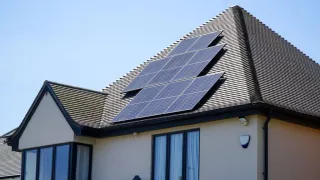 5 étapes simples pour entretenir vos panneaux solaires chaque année