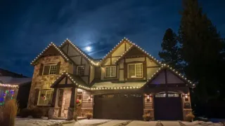 “Christmas Lights Factory in Portland: A No.1 Dazzling Showcase for Your Home”